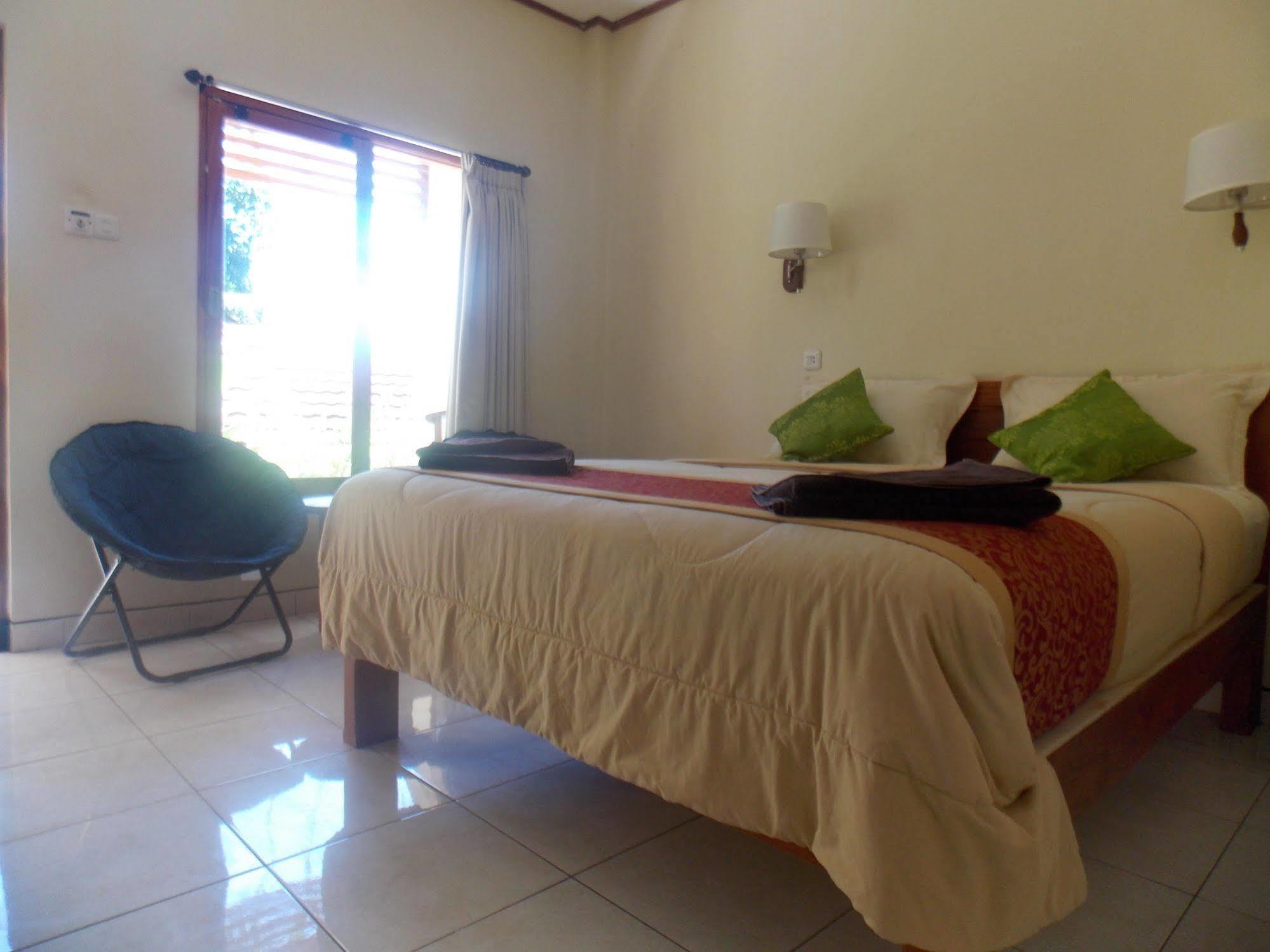 Komodo Lodge Лабуан Баджо Екстериор снимка