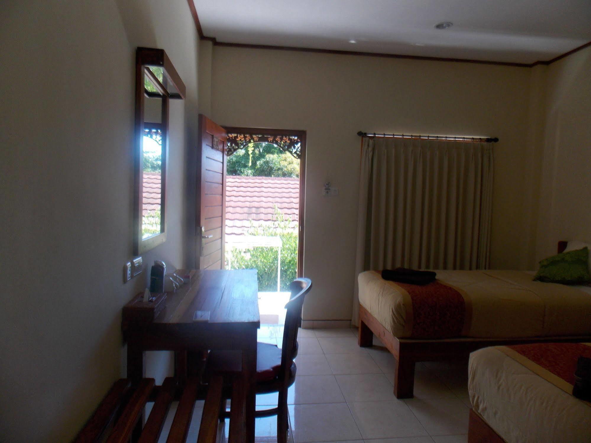 Komodo Lodge Лабуан Баджо Екстериор снимка