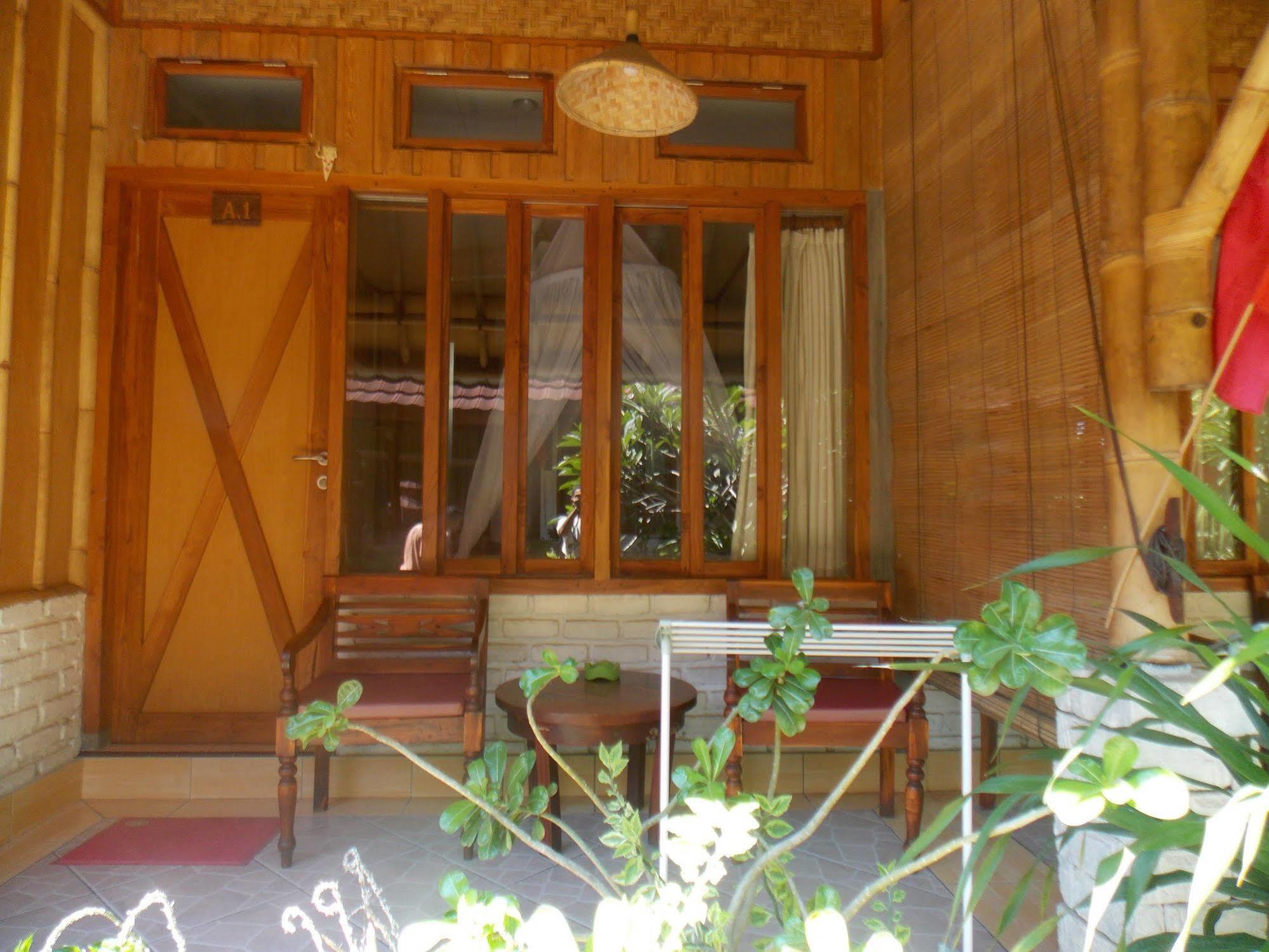 Komodo Lodge Лабуан Баджо Екстериор снимка