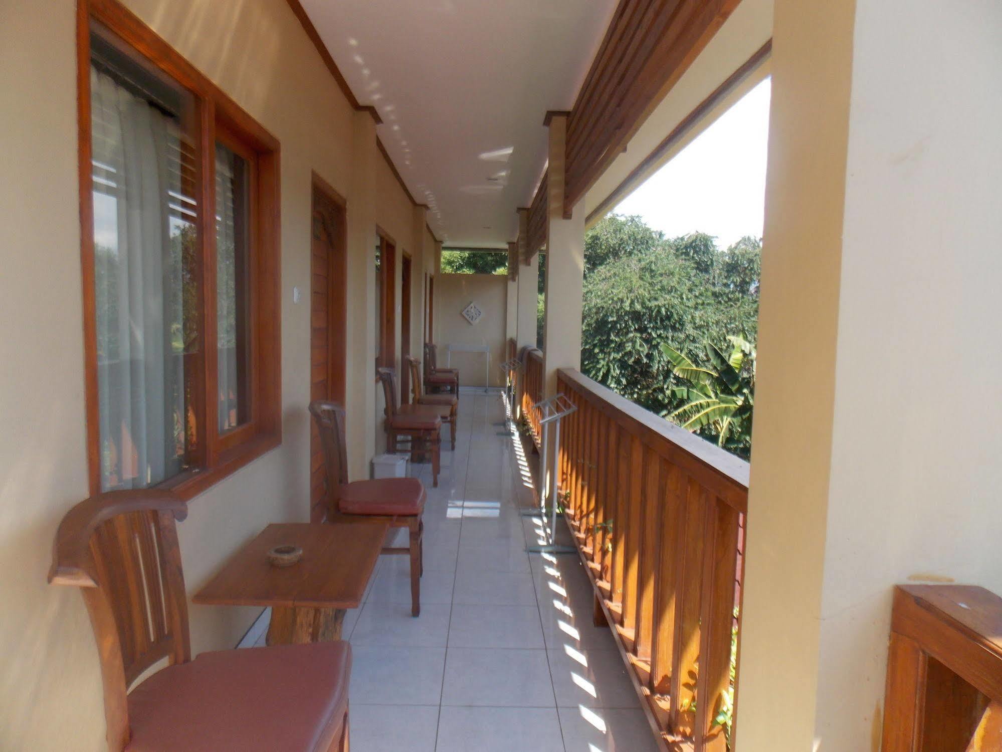 Komodo Lodge Лабуан Баджо Екстериор снимка