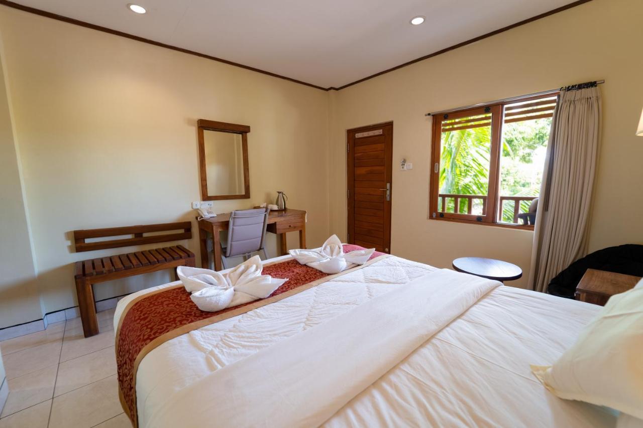 Komodo Lodge Лабуан Баджо Екстериор снимка